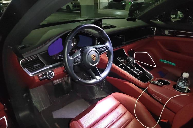 Used Porsche Panamera 2023 Restyled Panamera 4 Executive Extended Platinum Edition 2.9T
