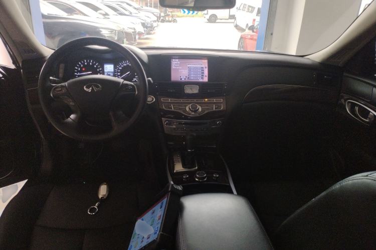 Used Infiniti Q70 2015 Q70L 2.5L Enjoyment Edition Center Console