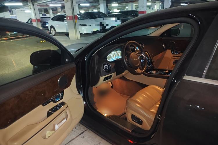 Used Jaguar XJ 2014 XJL 3.0 SC Two-Wheel-Drive Panoramic Business Edition