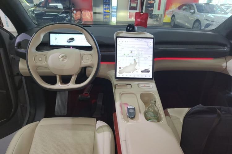 Used Nio ES6 2024 75 kWh
