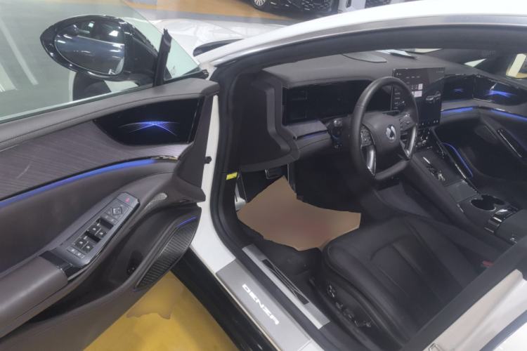 Used Denza Z9 2024 1100 km All-Wheel-Drive Ultra Version