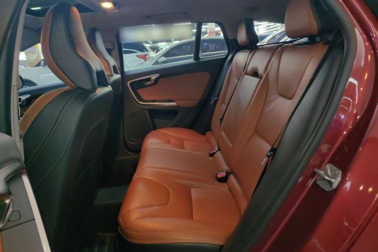 Used Volvo V60 2014 T5 Zhiya Edition