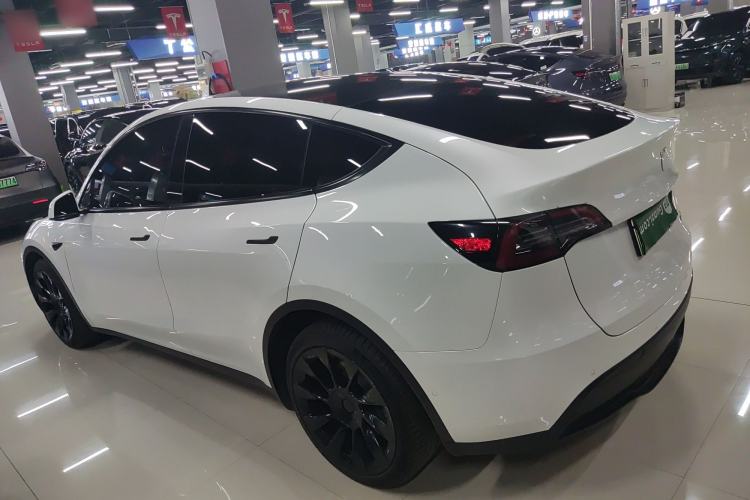 Used Tesla Model Y 2021 Long-Range All-Wheel-Drive Version