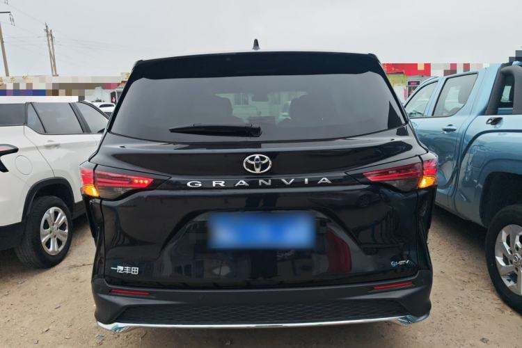 Used Toyota Granvia 2024 2.5L Hybrid Comfort Edition