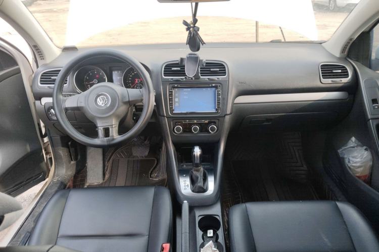 Used Volkswagen Golf 2012 1.6L Automatic Fashion Model