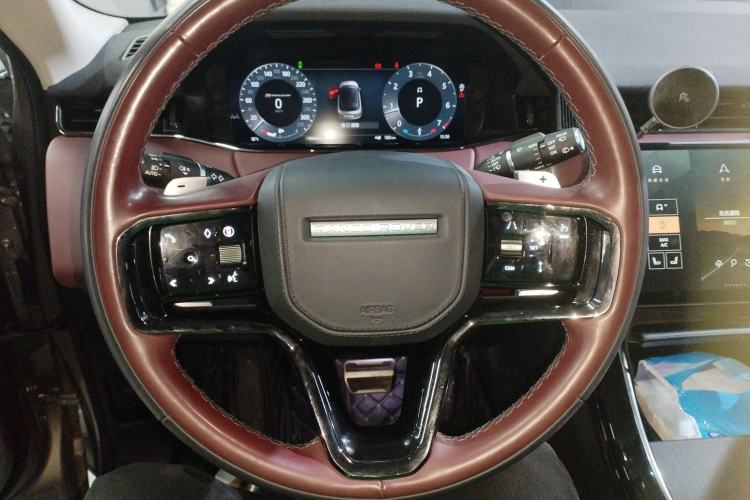 Used Land Rover Range Evoque 2024 Aurora L 249 PS Glowing Limited Edition
