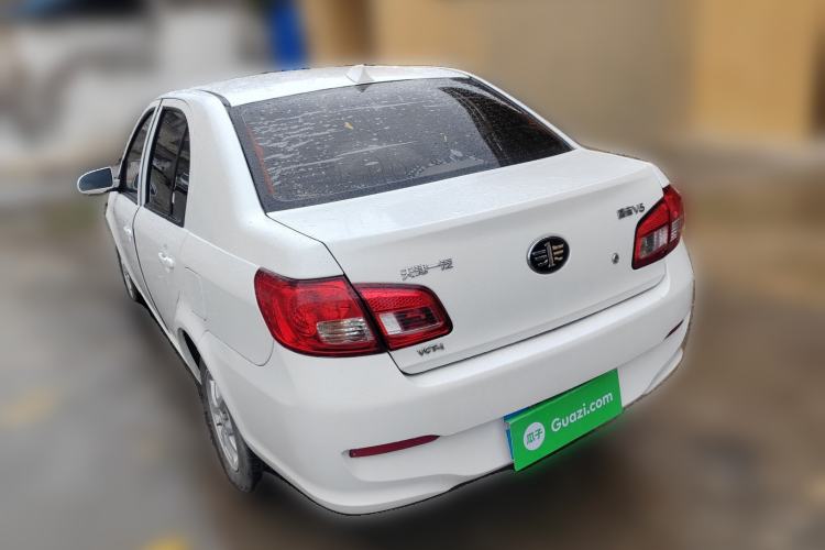 Used FAW Weizhi V5 2012 1.5L Manual Entry-Level Trim