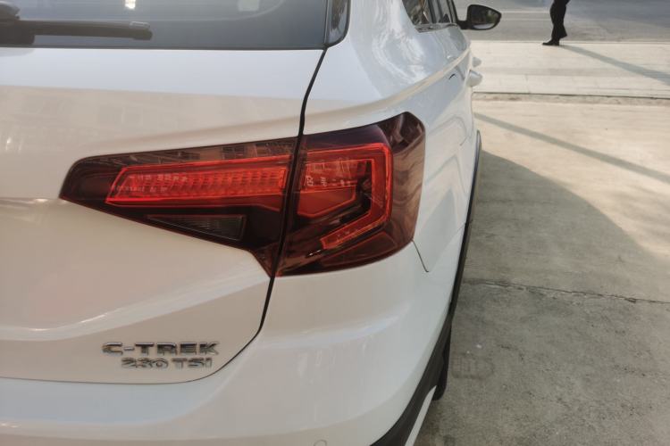 Used Volkswagen C-TREK 2018 230TSI DSG Comfort Model
