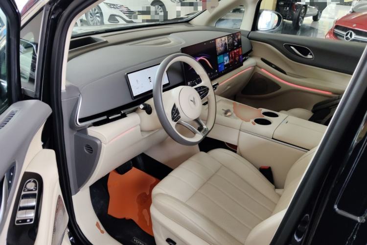 Used VOYAH Dream 2025 PHEV Four-Wheel Drive Prestige Kunpeng Edition
