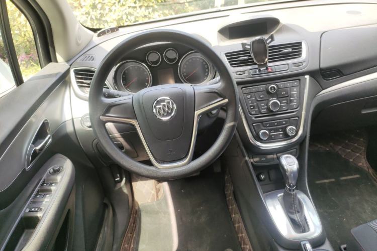 Used Buick Encore 2015 1.4T Automatic Two-Wheel Drive Urban Elite Version Steering Wheel