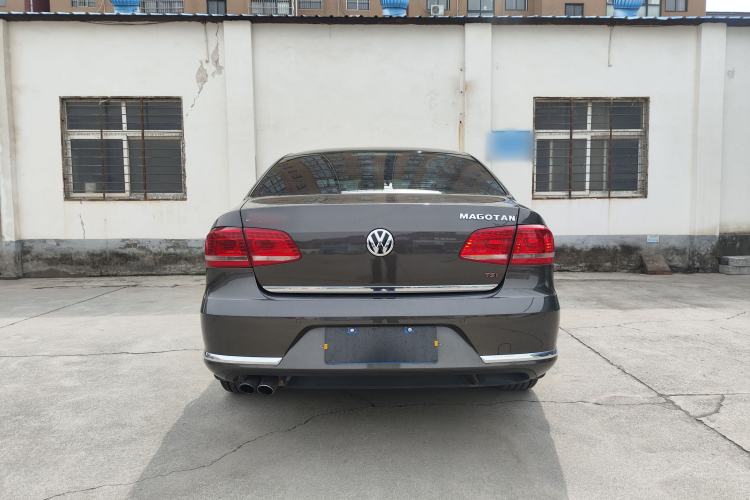 Used Volkswagen Magotan 2015 2.0 TSI Luxury Model
