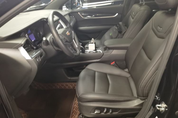 Used Cadillac XT5 2022 2.0T Two-Wheel Drive Luxury Version Left Front Seat