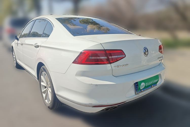 Used Volkswagen Magotan 2017 330TSI DSG Leading Model
