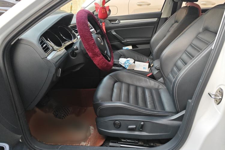 Used Volkswagen Lamando 2017 280TSI DSG Luxury Edition
