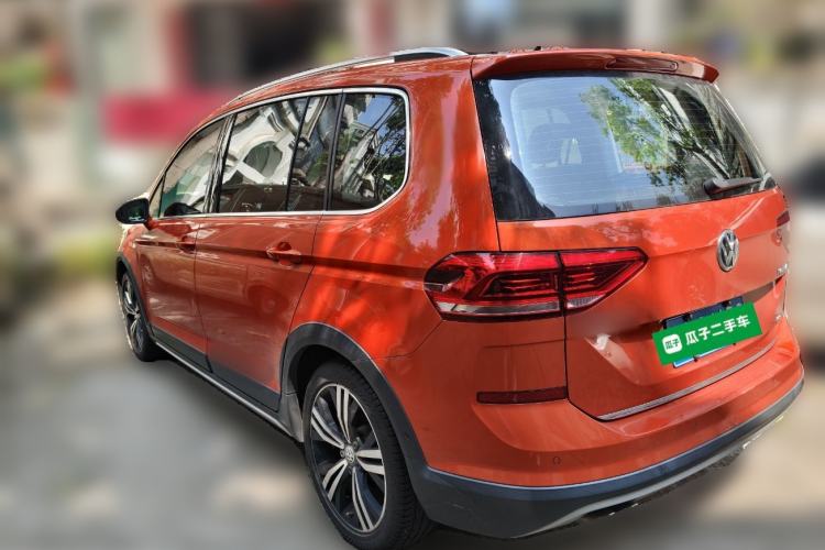 Used Volkswagen Touran 2018 Volkswagen Touran L 280TSI DSG Boundary Luxury Edition 7 Seats China VI Standard
