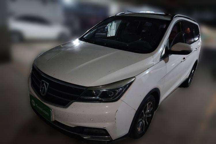 Used Baojun 730 2017 1.5T Manual Prestige Version 7 Seats