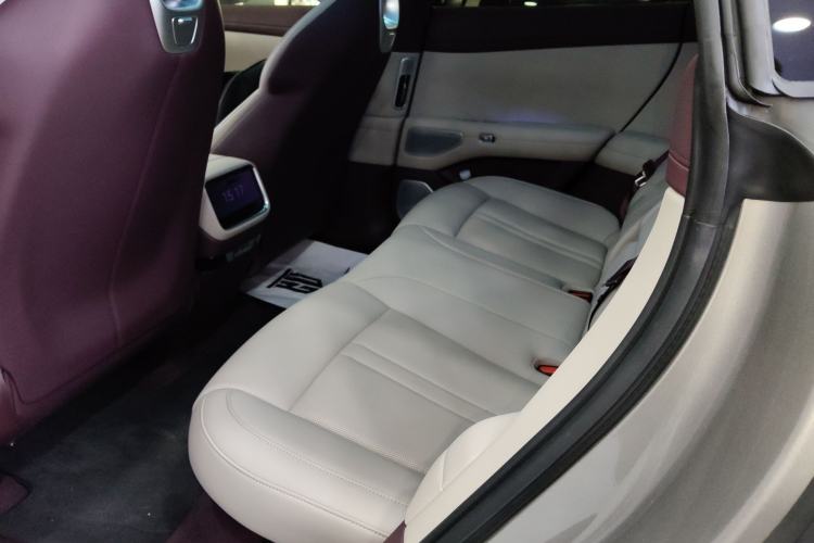 Used Xiaomi Auto YU7 2025 Ultra-Long Range High-Performance All-Wheel-Drive Max Edition
