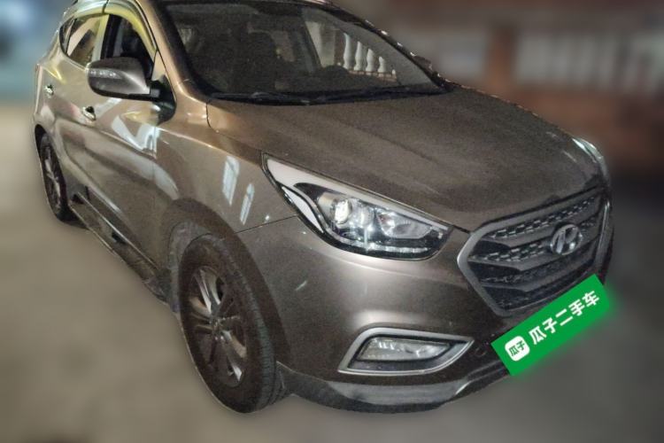 Used Hyundai ix35 2012 2.0L Automatic Two-Wheel Drive Elite Edition GLS Front Right 45 Deg