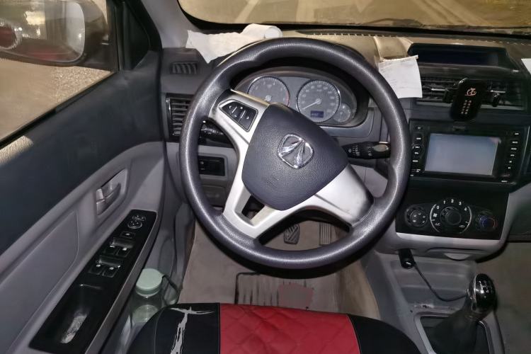Used BAIC Weiwang M20 2014 1.5L Luxury Version BJ415B Steering Wheel