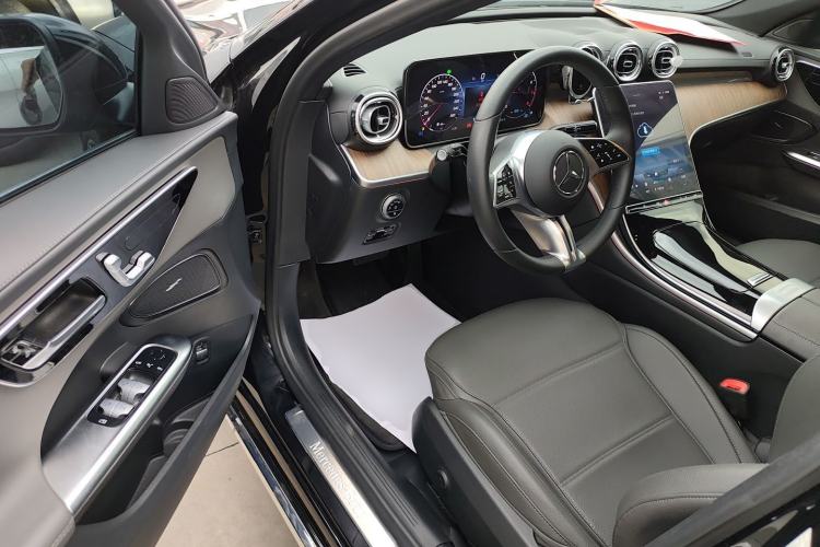 Used Mercedes-Benz C-Class 2022 Facelift C 260 L Driver Seat