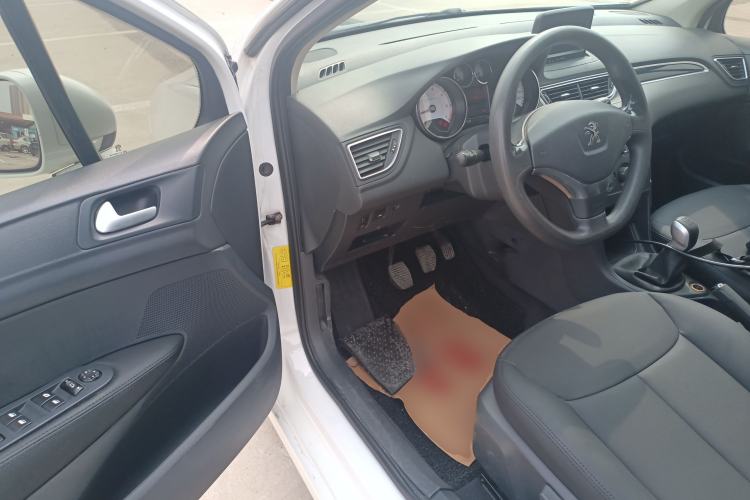 Used Peugeot 308 2014 Enjoy Edition Classic 1.6L Manual YouShang Model
