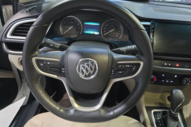 Used Buick GT 2018 15T Dual-Clutch Elite Model China V Standard Steering Wheel