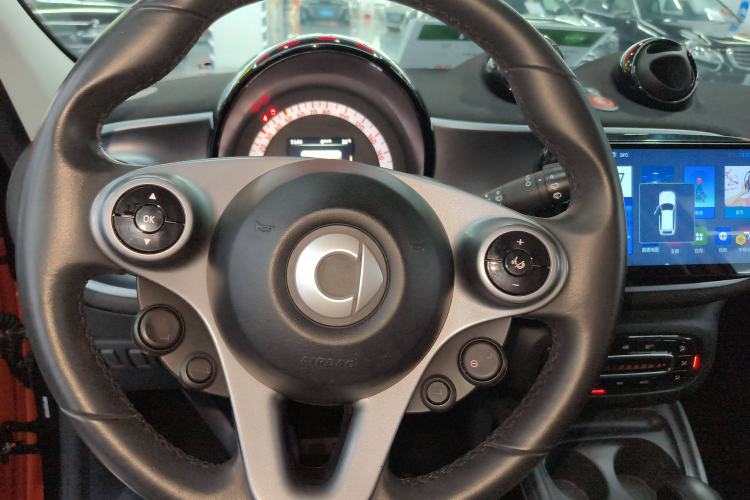 Used smart forfour 2016 1.0L 52 kW Passion Edition
