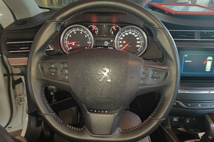 Used Peugeot 408 2018 350THP Automatic Luxury Edition Steering Wheel