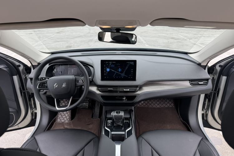 Used Hongqi E-QM5 2022 431 km Charge & Enjoy Edition