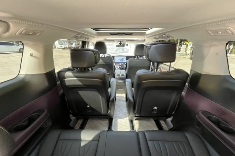 Used GAC Trumpchi M8 2024 Master Series 400T Prestige Edition Interior 8