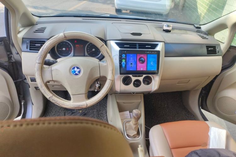 Used Venucia D50 2013 1.6L Manual Fashion Edition