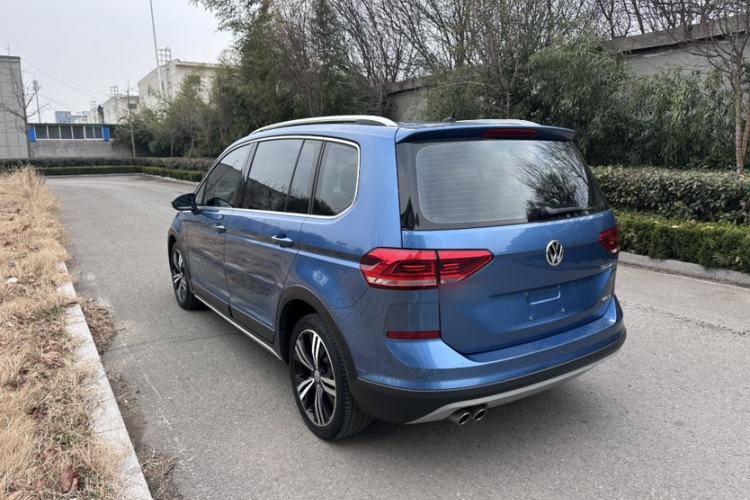 Used Volkswagen Touran 2018 Volkswagen Touran L 280TSI DSG Boundary Edition 7 Seats China VI Standard