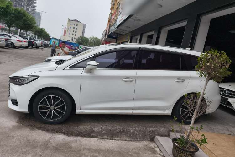 Used BYD Song MAX 2017 1.5T Automatic Smart Connect Elite 7-Seater