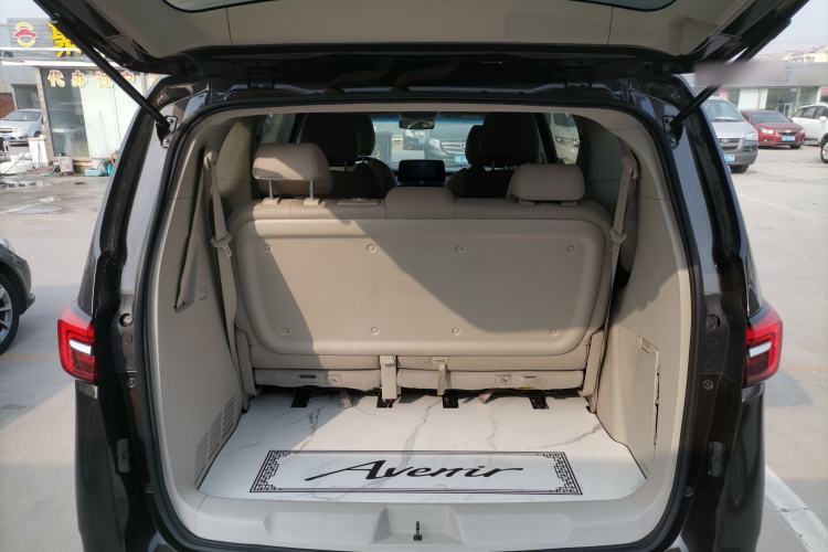 Used Buick GL8 2022 Land Cruiser Executive Class 652T Comfort Model
