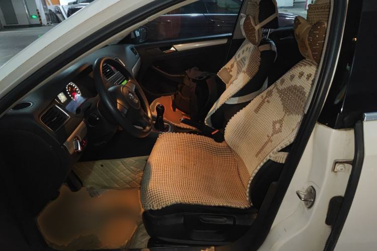 Used Volkswagen Sagitar 2012 1.6L Manual Fashion Edition Left Front Seat