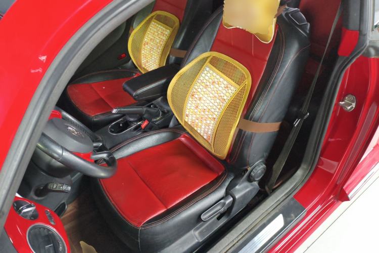 Used Volkswagen Beetle 2015 180TSI model
