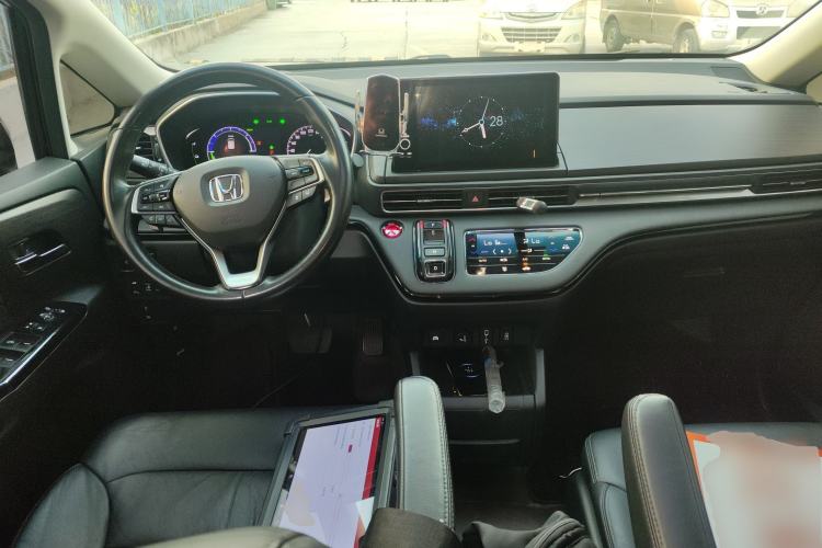 Used Honda Elysion 2022 2.0L eHEV Luxury First Edition
