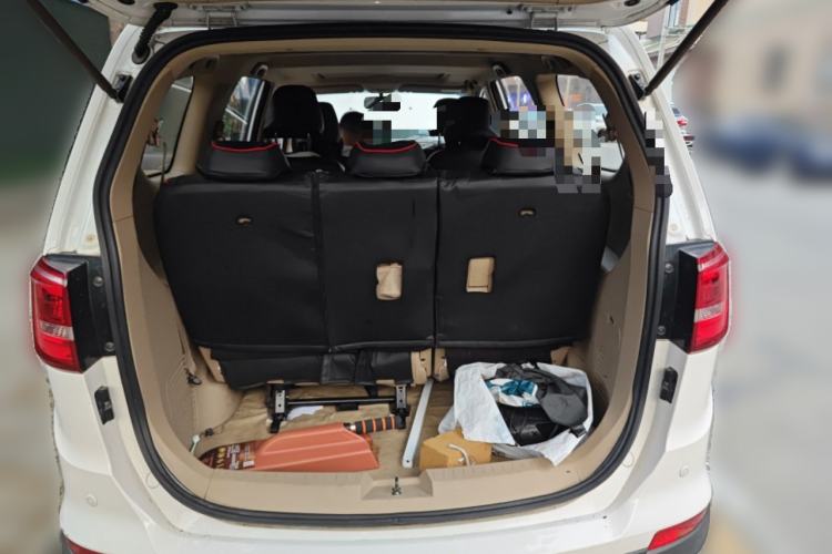 Used Baojun 730 2016 1.8L iAMT Luxury Model 7 Seats Trunk