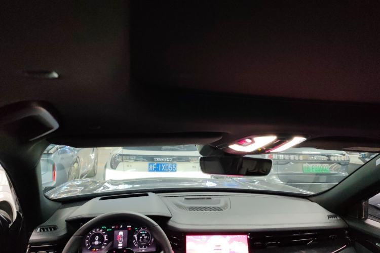 Used Lynk & Co 09 2021 2.0T Halo Six-Seater