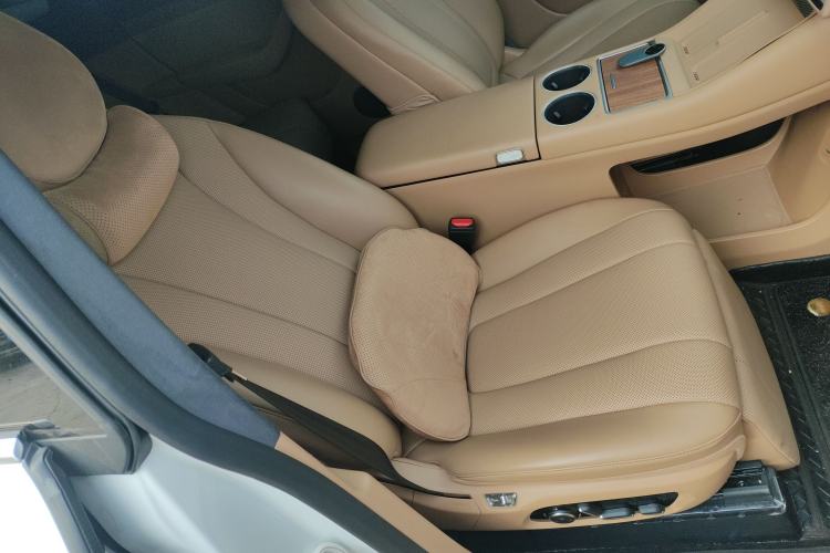 Used Hima Luxeed R7 2024 All-Electric 802 km Max Right Front Seat