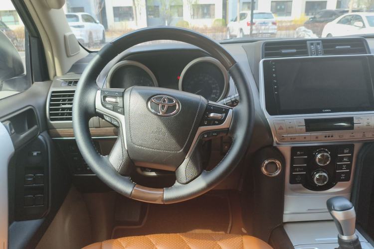 Used Toyota Prado 2010 2.7L Automatic Standard Edition Steering Wheel