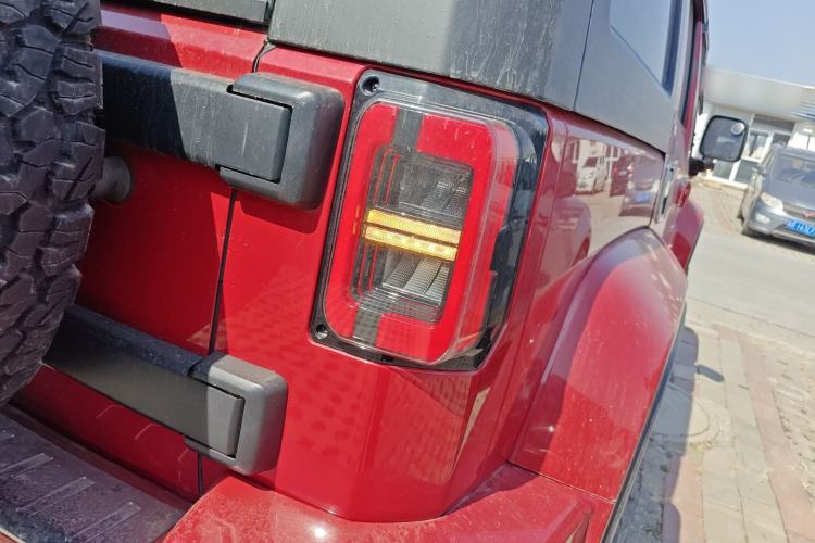 Used BAIC Off-Road BJ40 2019 2.3T Automatic Four-Wheel Drive Urban Hunter Edition Premium Model China VI Emission Standard
