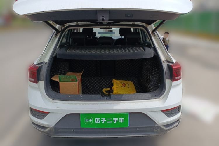 Used Volkswagen T-ROC 2019 280TSI DSG Two-Wheel Drive Comfort Version China VI Standard Trunk