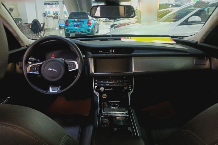 Used Jaguar XFL 2018 XFL 2.0T 250 PS Luxury Edition
