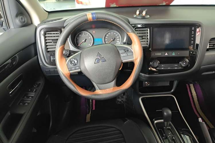 Used Mitsubishi Outlander 2021 Revised Version 2.0L Two-Wheel Drive Comfort Edition 5 Seats