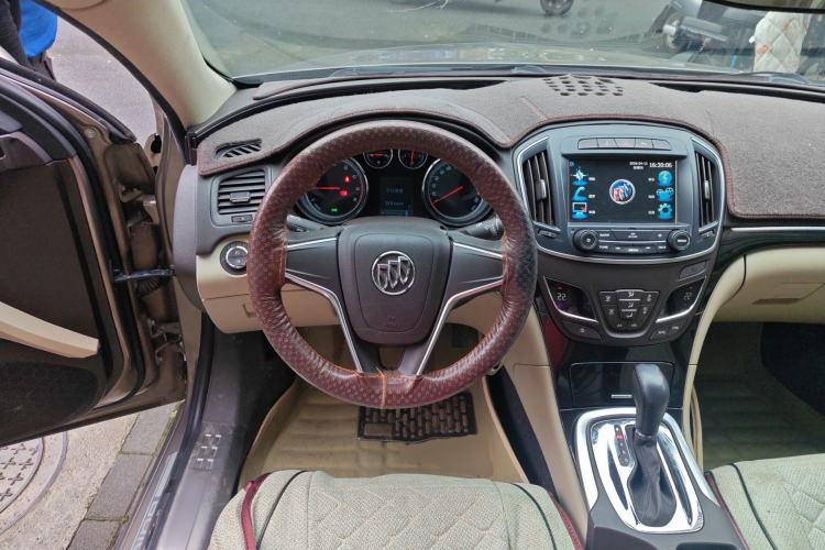 Used Buick Regal 2015 2.0L Leading Fashion Edition Steering Wheel