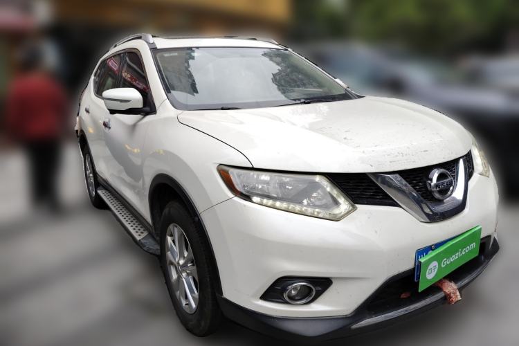 Used Nissan X-Trail 2014 2.0L CVT Comfort Edition 2WD Front Right 45 Deg