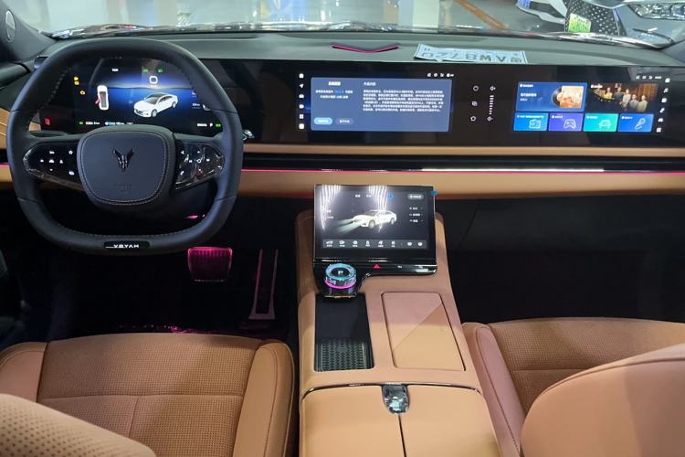 Used VOYAH PASSION 2024 PHEV Four-Wheel Drive Ultra-Long Range Flagship Model