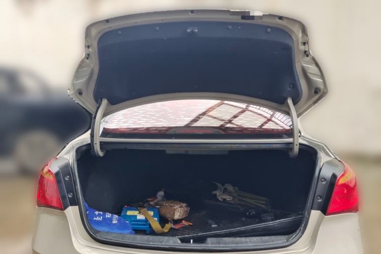 Used Hyundai Mistra 2014 1.8L Automatic Smart GLS Trunk