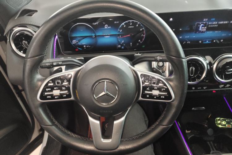 Used Mercedes-Benz GLB 2020 GLB 200 Dynamic Edition Steering Wheel